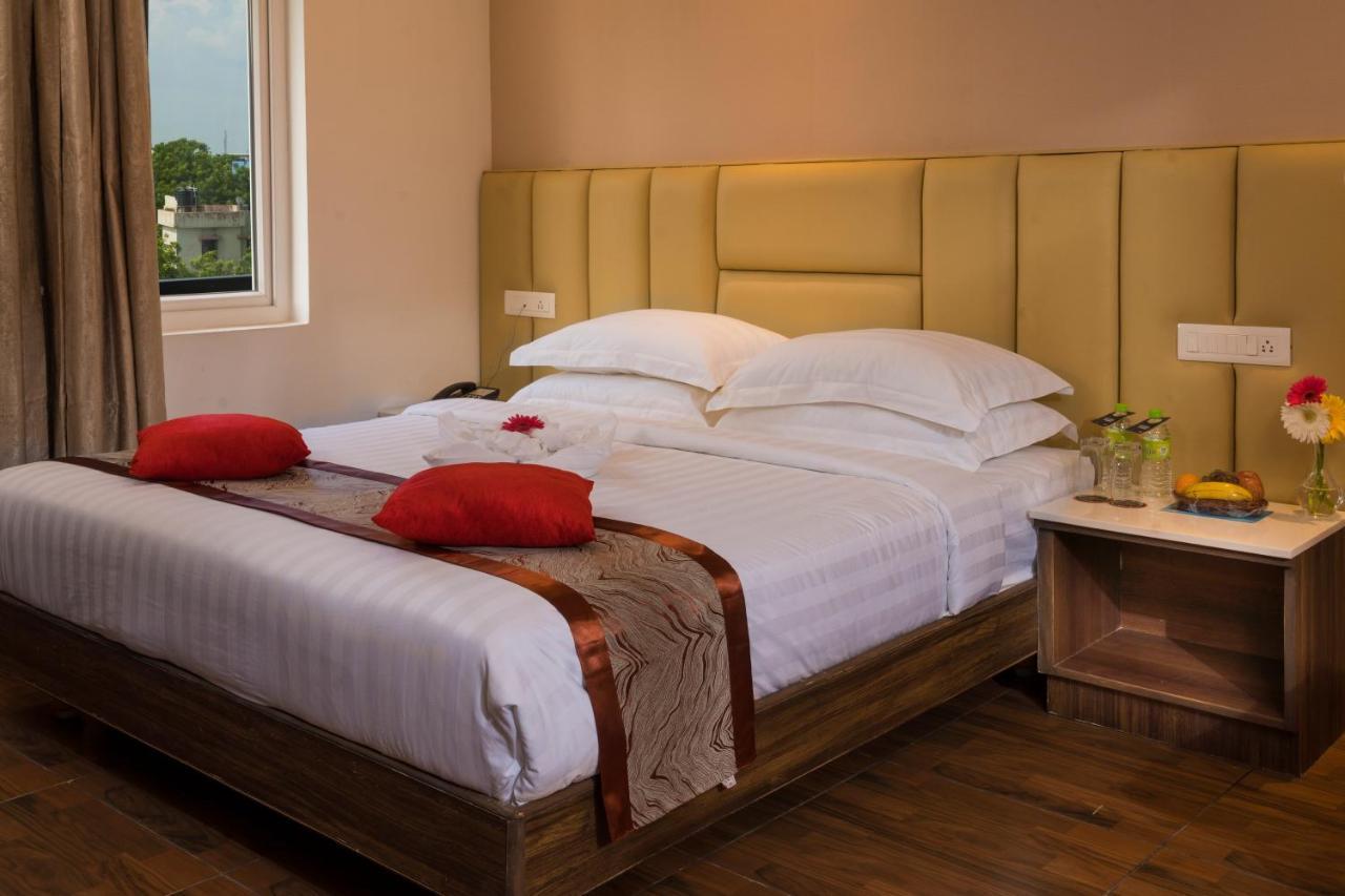 Hotel Cr Grande Madurai Esterno foto