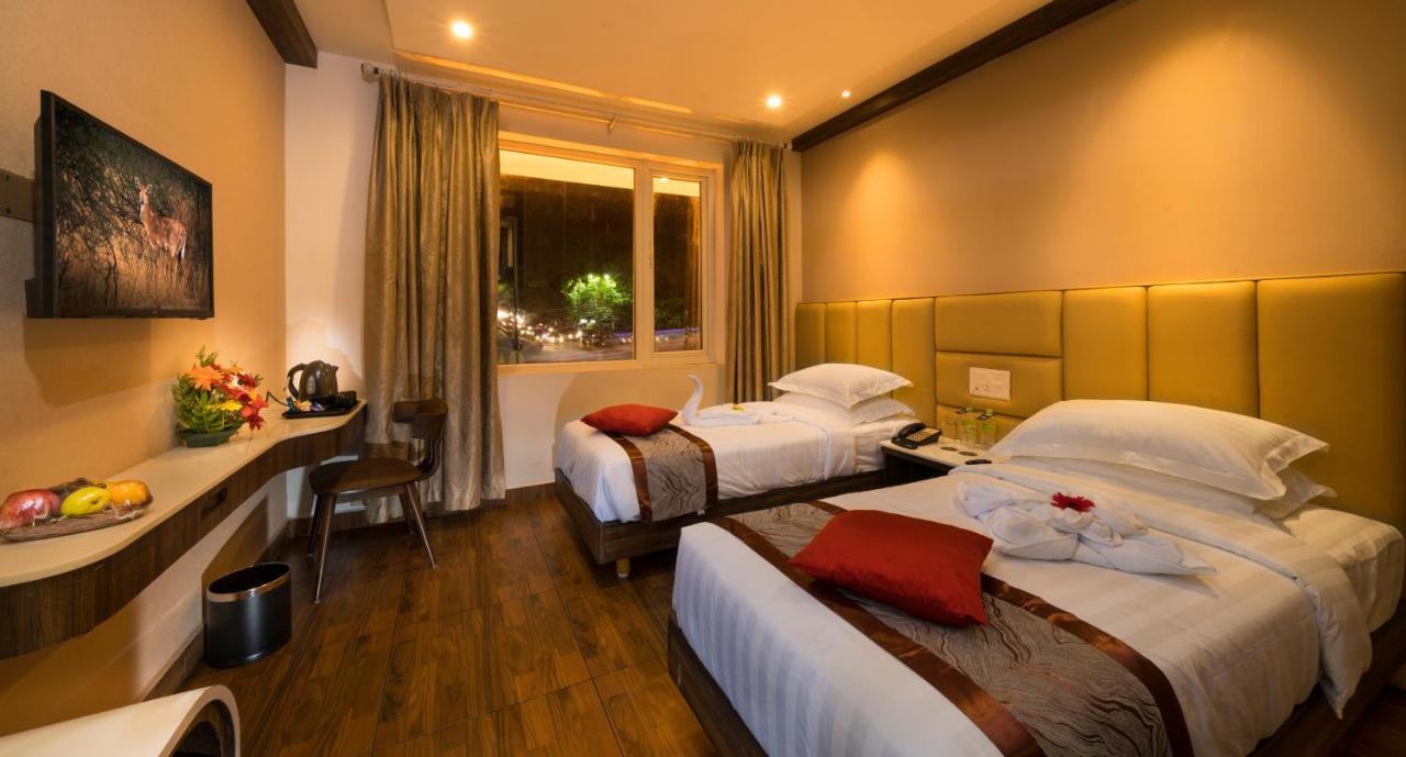 Hotel Cr Grande Madurai Esterno foto